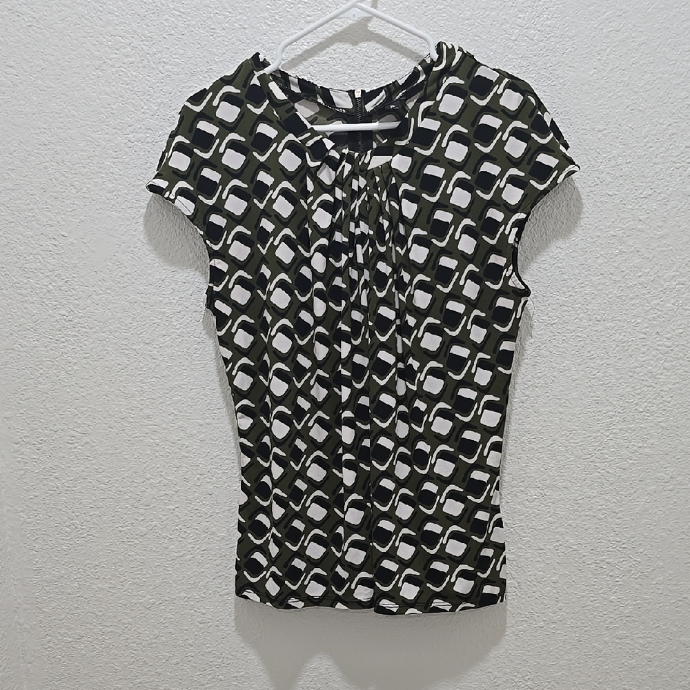 3/$15 Worthington Women's Green Geometric Design Top Size XL